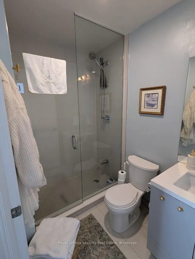 Additional image 13 of 39 Brant St Unit 816
