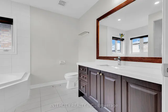 Additional image 30 of 98 Lola Cres