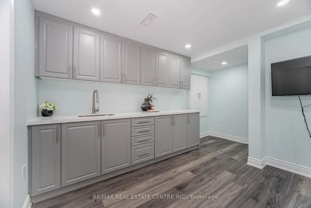 Additional image 42 of 48 Enford Cres