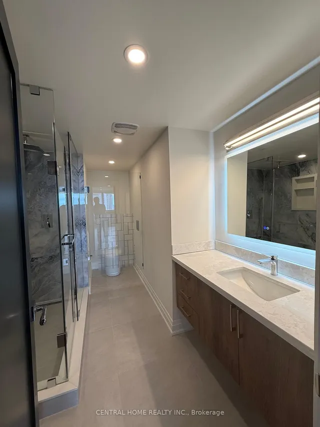 Additional image 12 of 85 Skymark Dr Unit 1602