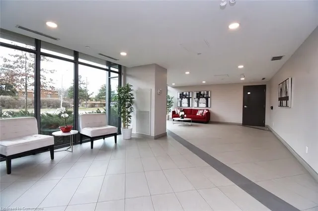 Additional image 28 of 1284 Guelph Line Unit 421