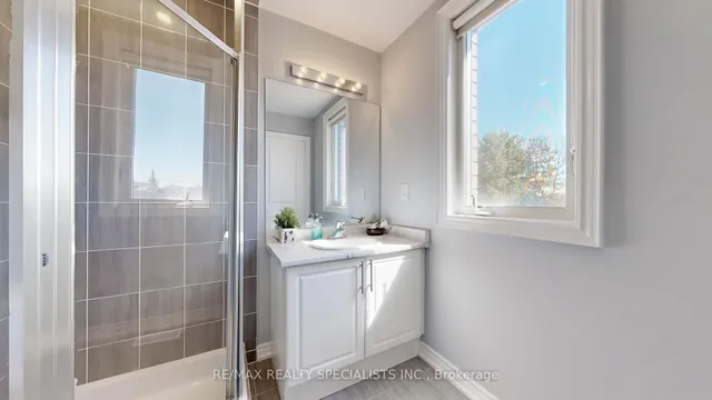 Additional image 26 of 6 QUEENPOST Dr