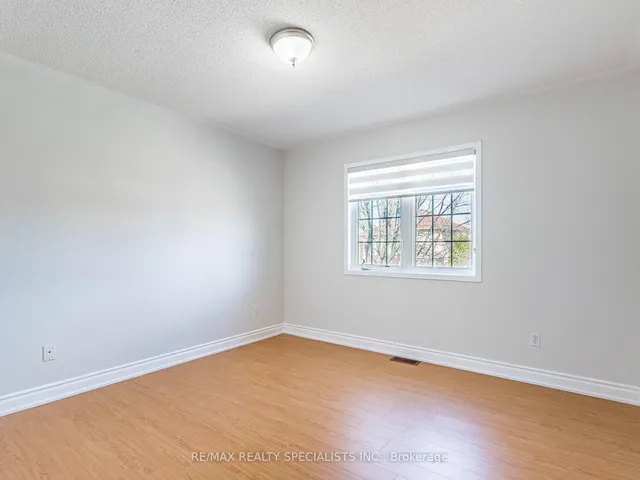 Additional image 37 of 10 Chestermere Cres