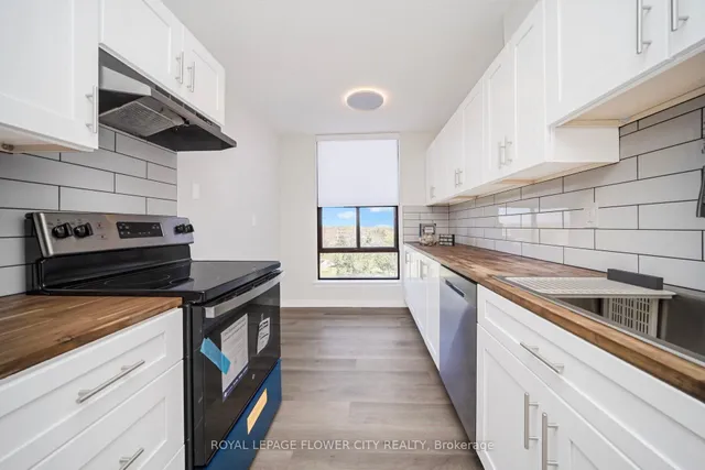 Additional image 22 of 17 KNIGHTSBRIDGE Rd Unit 605