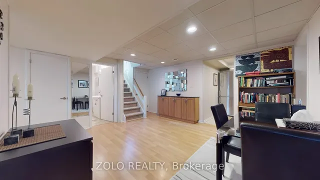 Additional image 26 of 32 Revcoe Dr