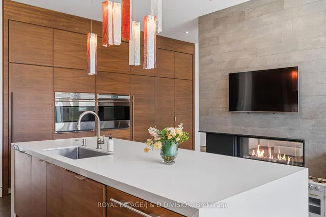 Additional image 10 of 64 Bannockburn Ave