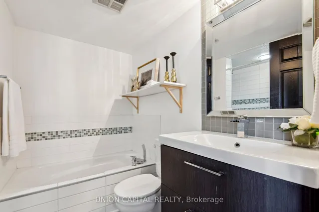 Additional image 11 of 801 King St Unit 609