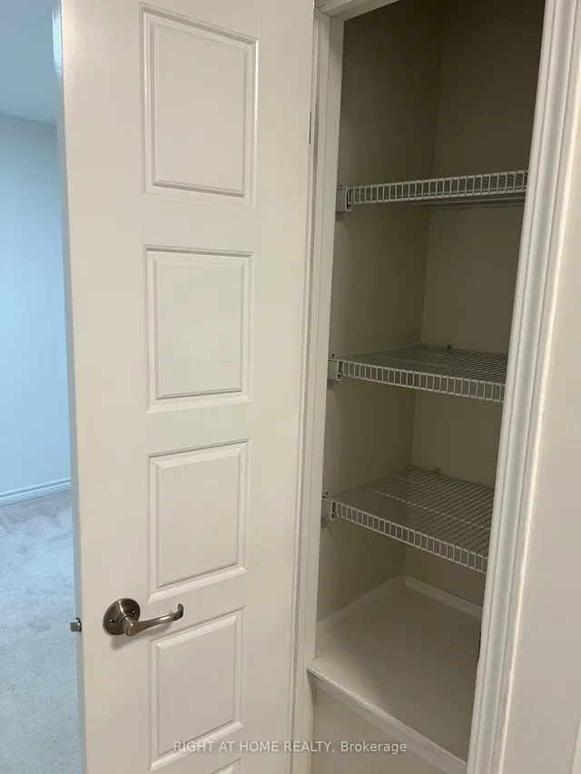 Additional image 16 of 3060 Mistletoe Gdns