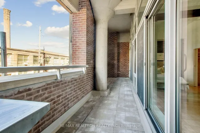 Additional image 34 of 233 Carlaw Ave Unit 205