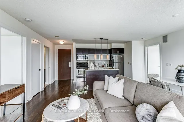 Additional image 12 of 80 Western Battery Rd Unit 2206