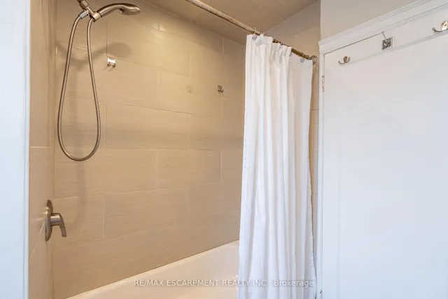 Additional image 31 of 11 Huxley Ave