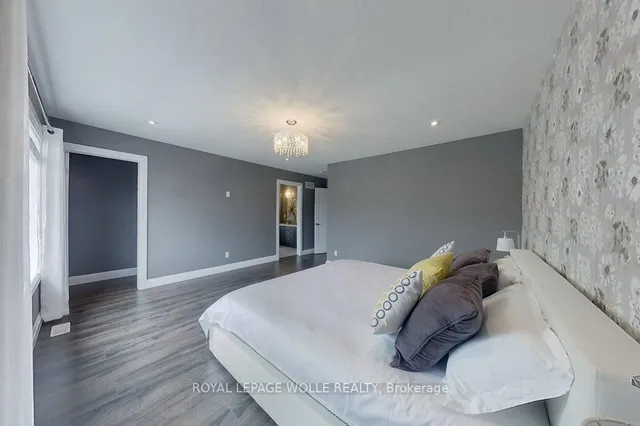 Additional image 29 of 69 Eaglecrest St