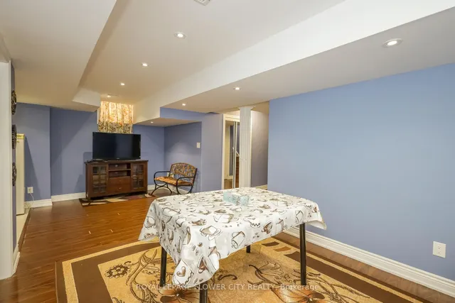 Additional image 40 of 8 Washburn Rd