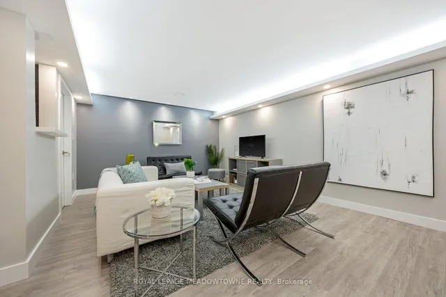 Additional image 35 of 428 Dymott Ave