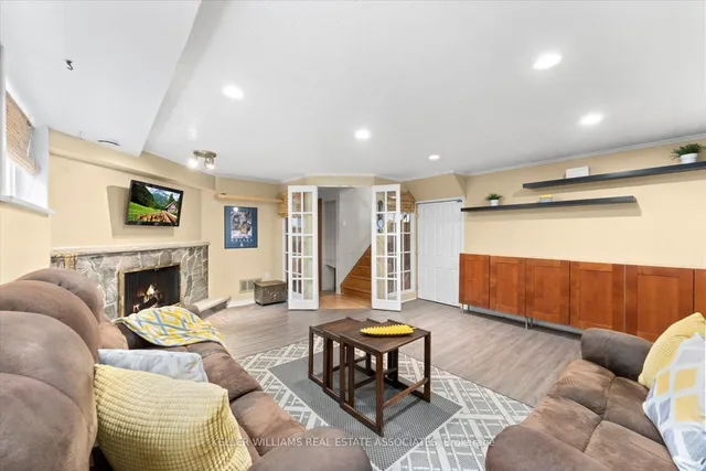 Additional image 31 of 982 Streamway Cres