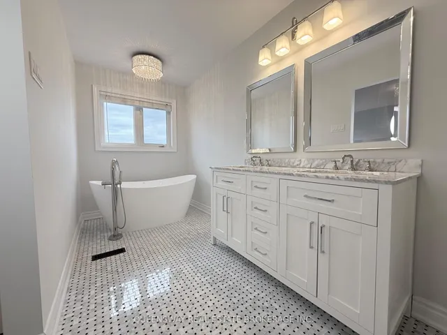 Additional image 38 of 82 Roxton Rd