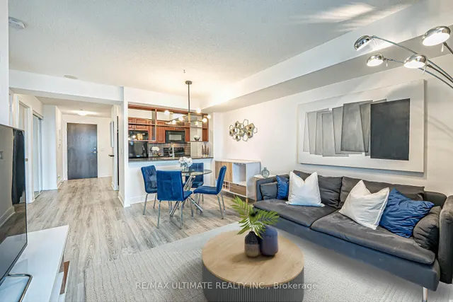 Additional image 9 of 135 Village Green Sq Unit 3720