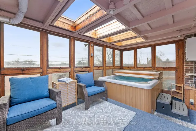 Additional image 35 of 82 Simmons Blvd