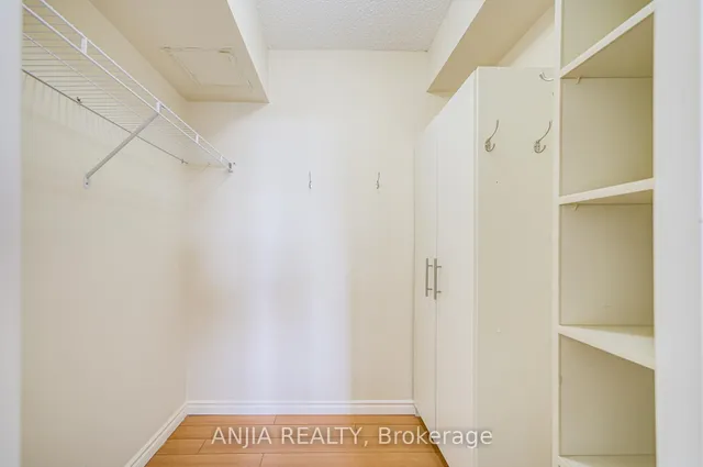 Additional image 31 of 225 Bamburgh Circ Unit 512