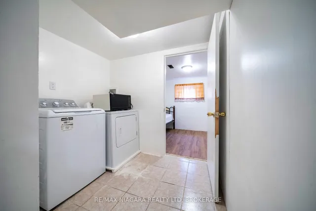 Additional image 38 of 225 West 2nd St