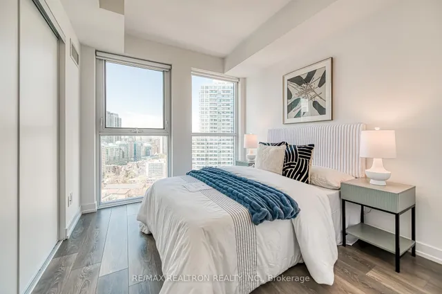 Additional image 16 of 159 Wellesley St Unit 2210