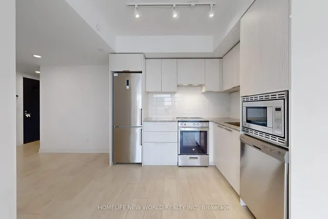 Additional image 8 of 501 Yonge St Unit 912