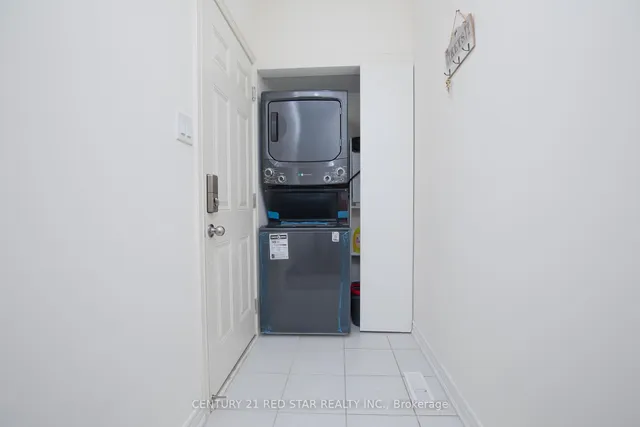 Additional image 31 of 633 Brisdale Dr