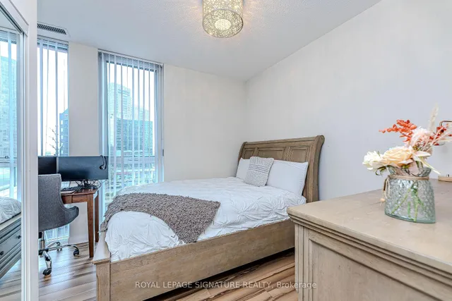 Additional image 36 of 55 Eglinton Ave Unit 408