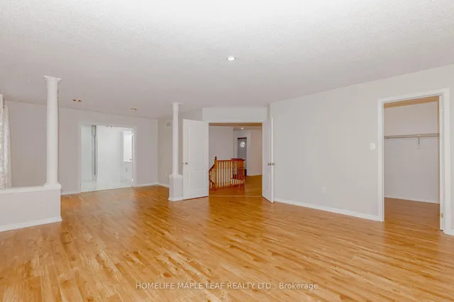 Additional image 20 of 72 Dunvegan Cres