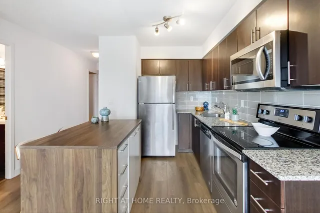 Additional image 4 of 1420 Dupont St Unit 708