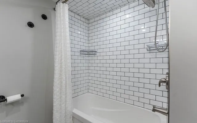 Additional image 32 of 14 Yorkdale Cres