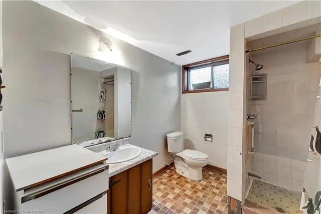 Additional image 36 of 43 Curtis Dr