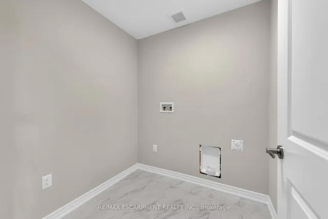 Additional image 39 of 67 Starfire Cres