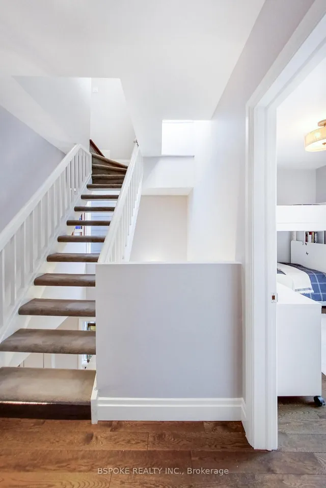 Additional image 19 of 293 Withrow Ave