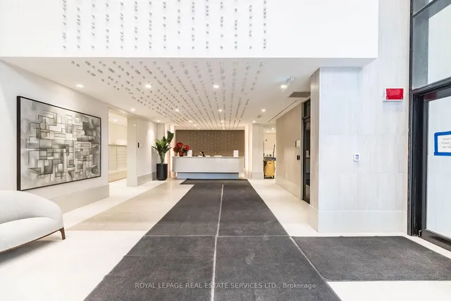 Additional image 3 of 2020 Bathurst St Unit 718