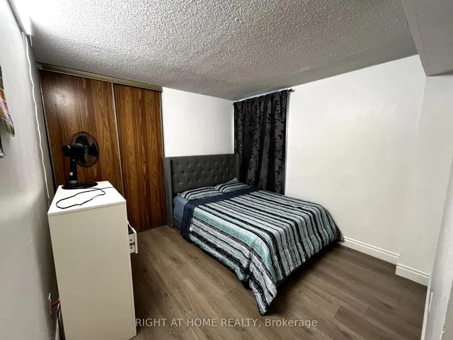 Additional image 15 of 4 Lisa St Unit 412