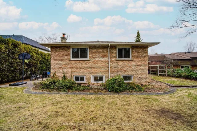 Additional image 38 of 2207 Elmhurst Ave