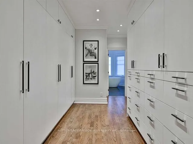 Additional image 24 of 31 Webster Ave