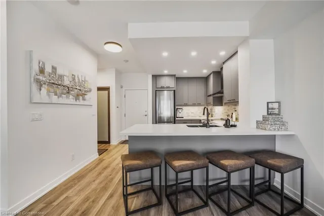 Additional image 11 of 551 Maple Ave Unit 908