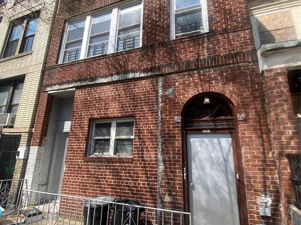 1241 College Avenue, Bronx, NY 10456