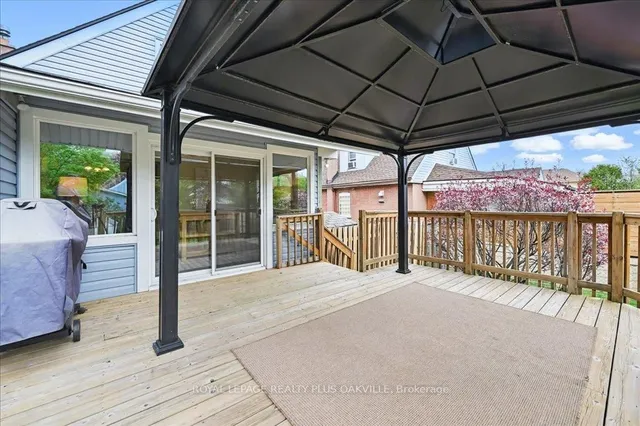 Additional image 32 of 361 East 23rd St