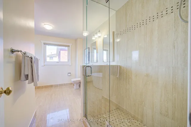 Additional image 30 of 2735 Kingsway Dr