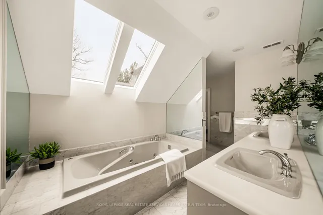 Additional image 38 of 19 Whitney Ave