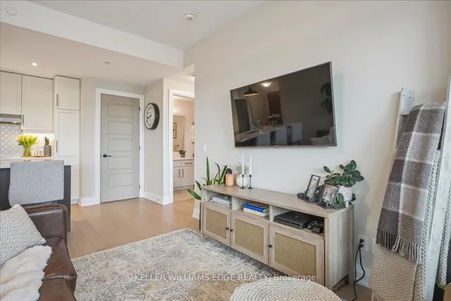 Additional image 18 of 2025 Maria St Unit 1401