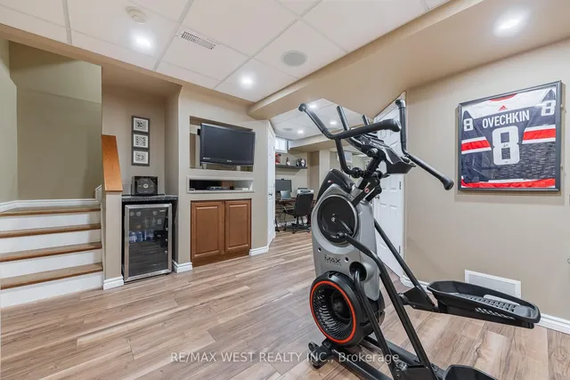 Additional image 39 of 284 Alexander Cres