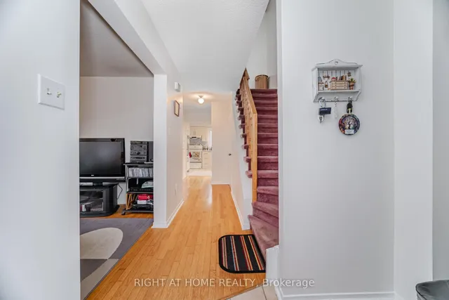 Additional image 5 of 5253 Palomar Cres