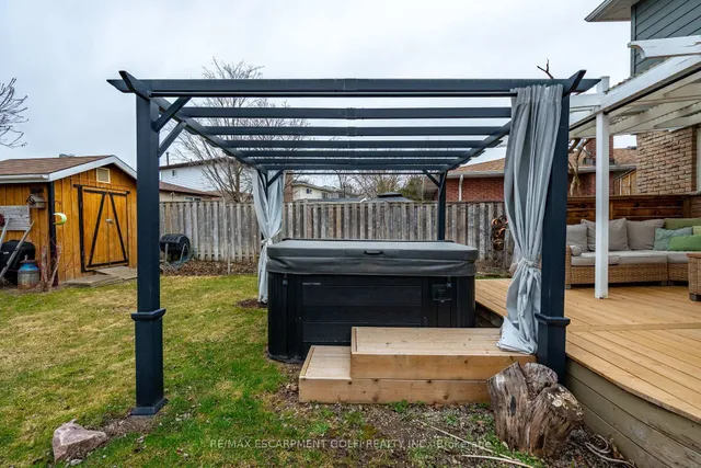 Additional image 36 of 773 Laurier Ave