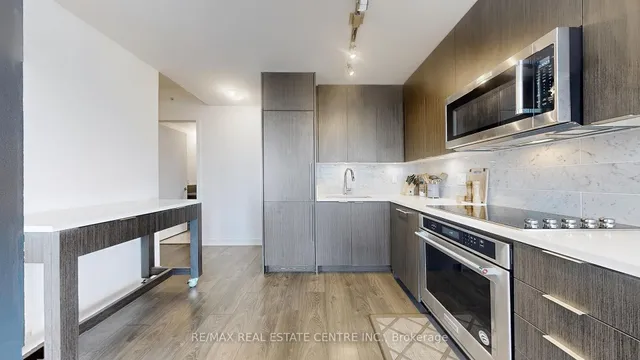 Additional image 10 of 38 Iannuzzi St Unit 2506