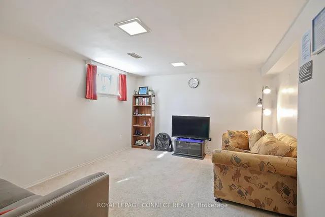 Additional image 34 of 4 Sundance Cres