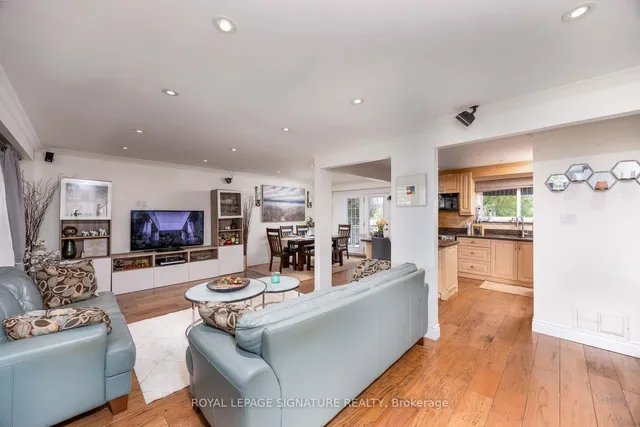 Additional image 11 of 105 Catalina Dr